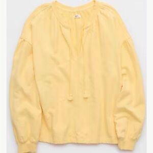 Aerie Yellow Women's SS nwt M